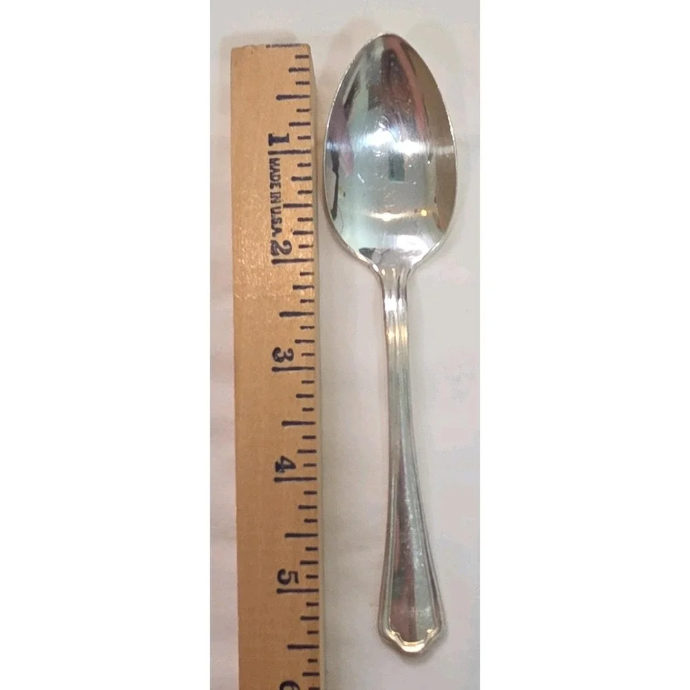 Reed & Barton French Scroll Silverplate Spoon Set 4 Iced Tea 4 Teaspoons 8pc